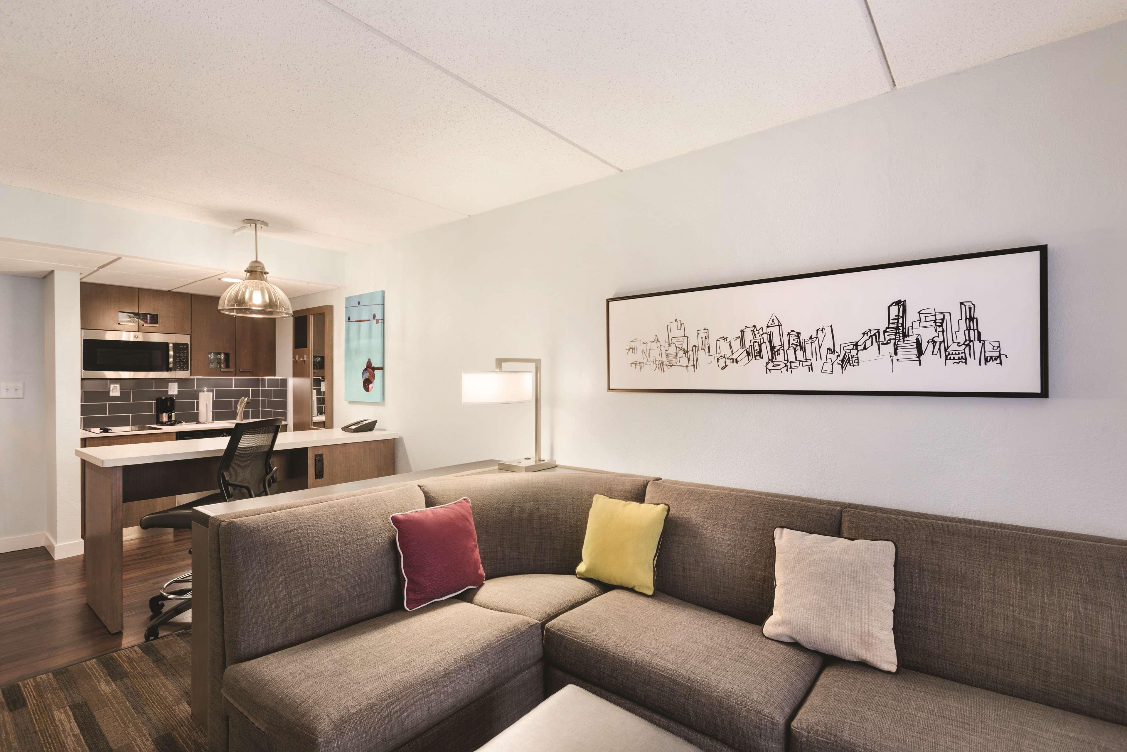 Clt Sky Suites Шарлът Екстериор снимка